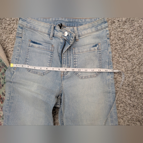 High Waisted Light Blue Flare Jeans With Front Pockets - Picture 10 of 10